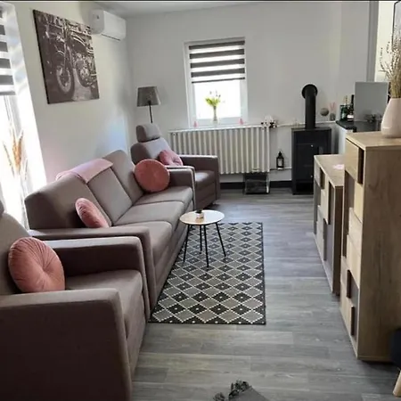 Kiscsillag Apartman 아파트 기에네스디아스